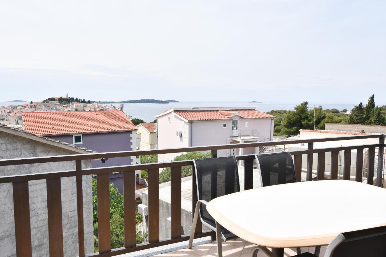 Apartments Karmen I Primosten Exterior photo