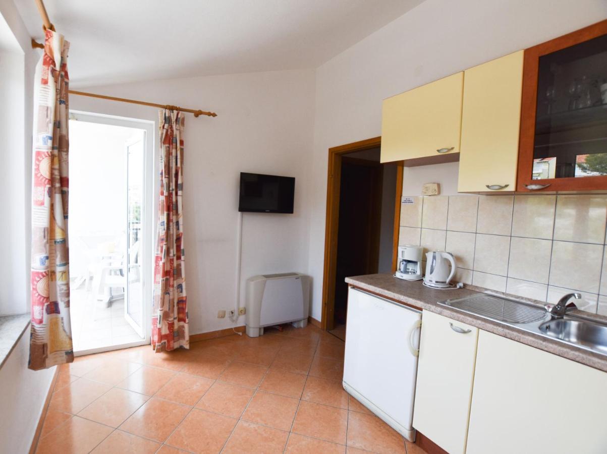 Apartments Karmen I Primosten Exterior photo